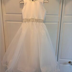 Joan Calabrese White Sleeveless Tulle Formal Dress with Beaded Waist